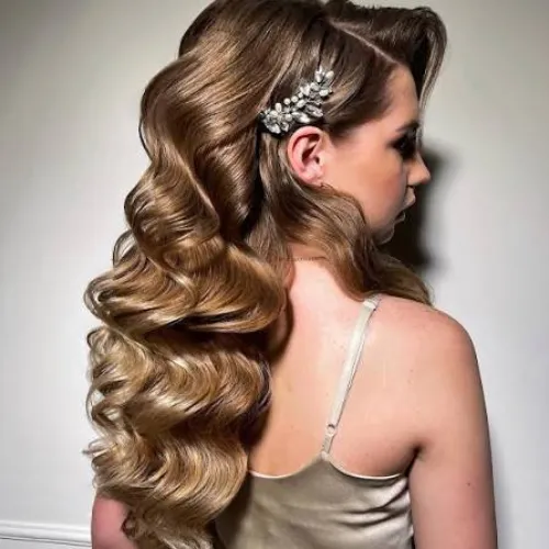 Hollywood Waves